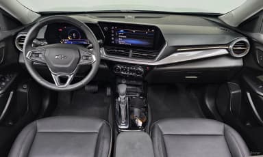 Trax Crossover