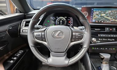 ES300h 7th Generation