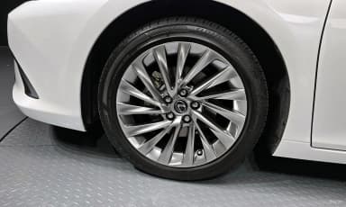 ES300h 7th Generation
