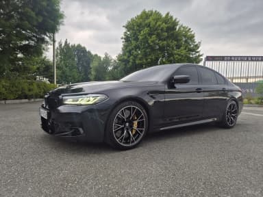 M5 (F90)