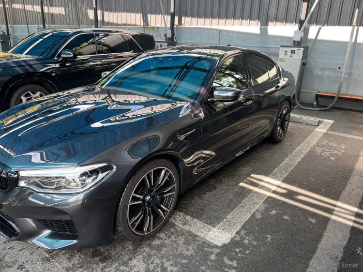 M5 (F90)