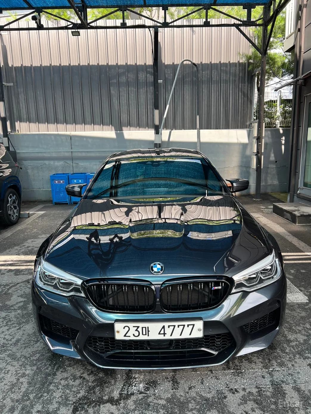 M5 (F90)