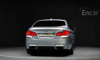 M5 (F10)