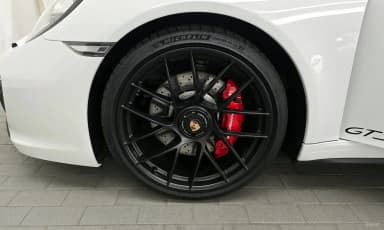 910