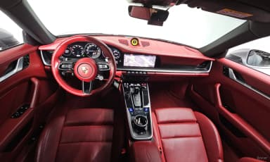 911 (992)