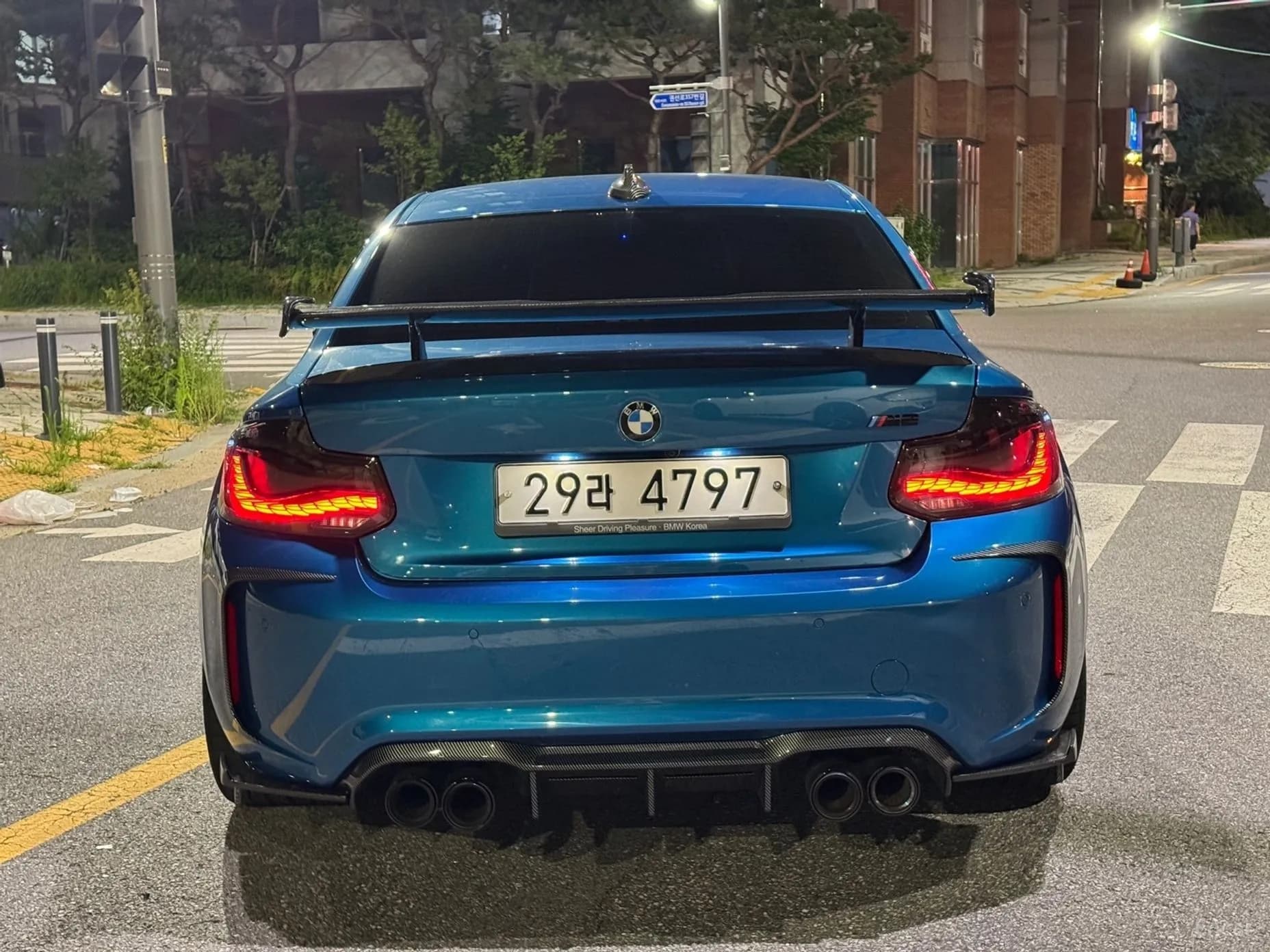 M2 (F87)
