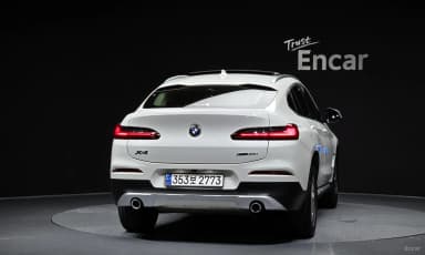 X4 (G02)