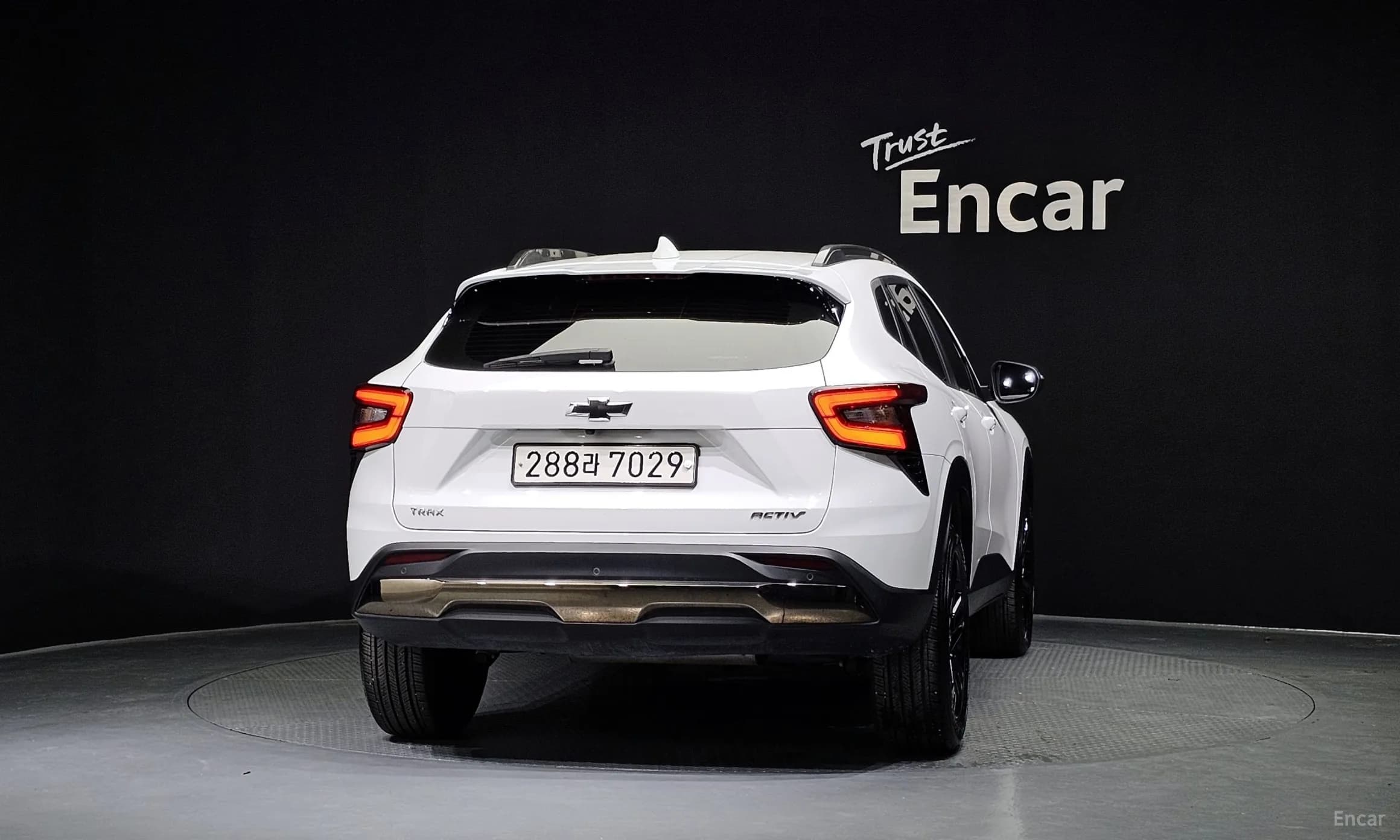 Trax Crossover