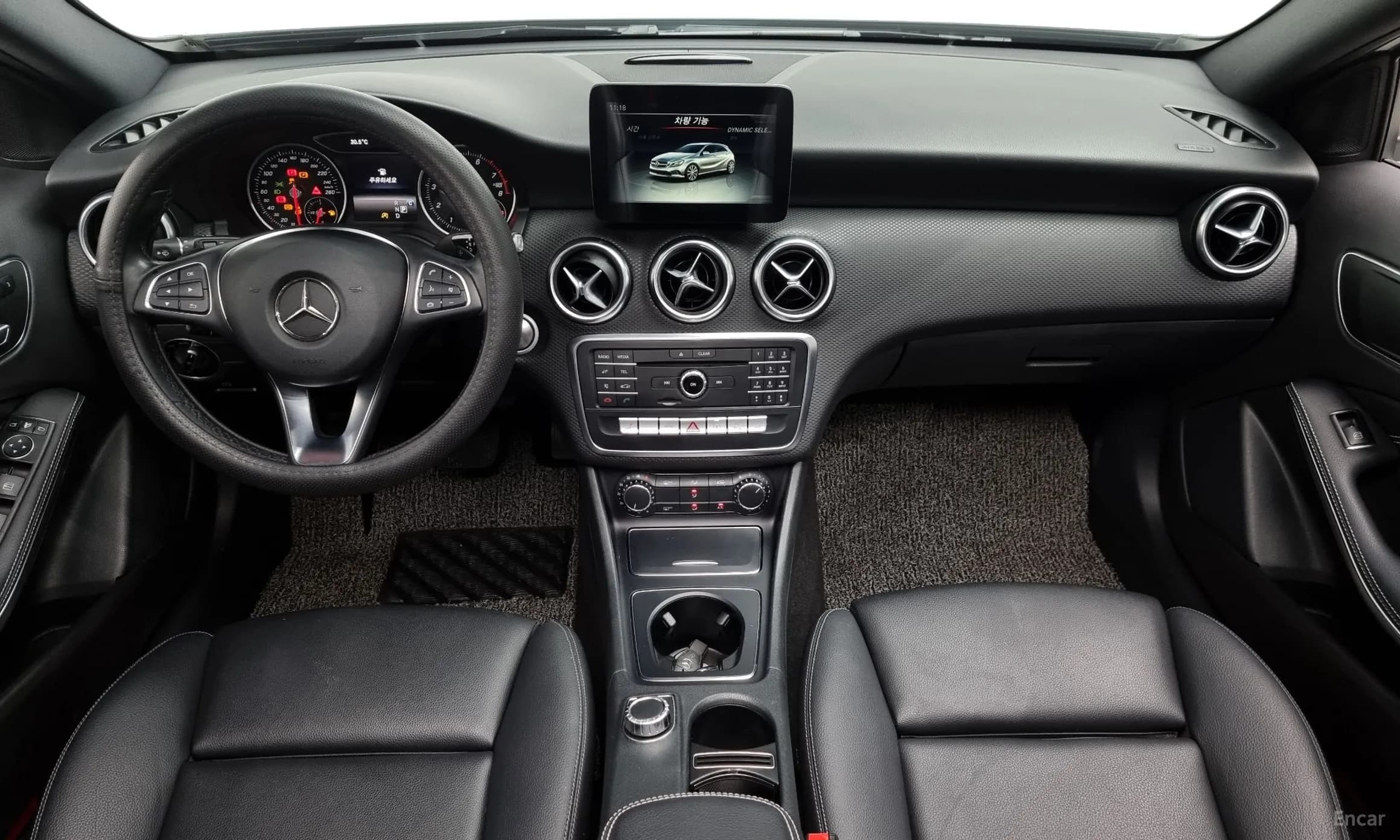 A-Class W176
