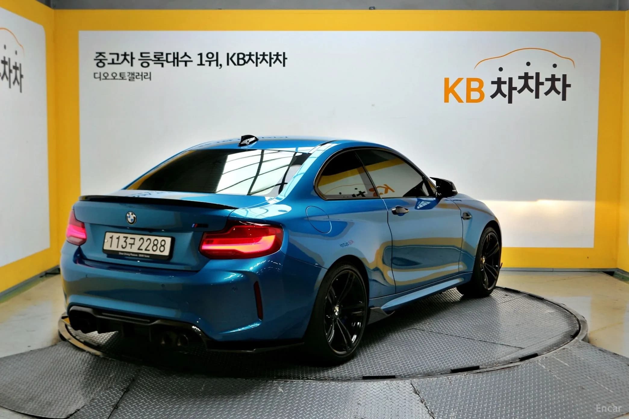 M2 (F87)
