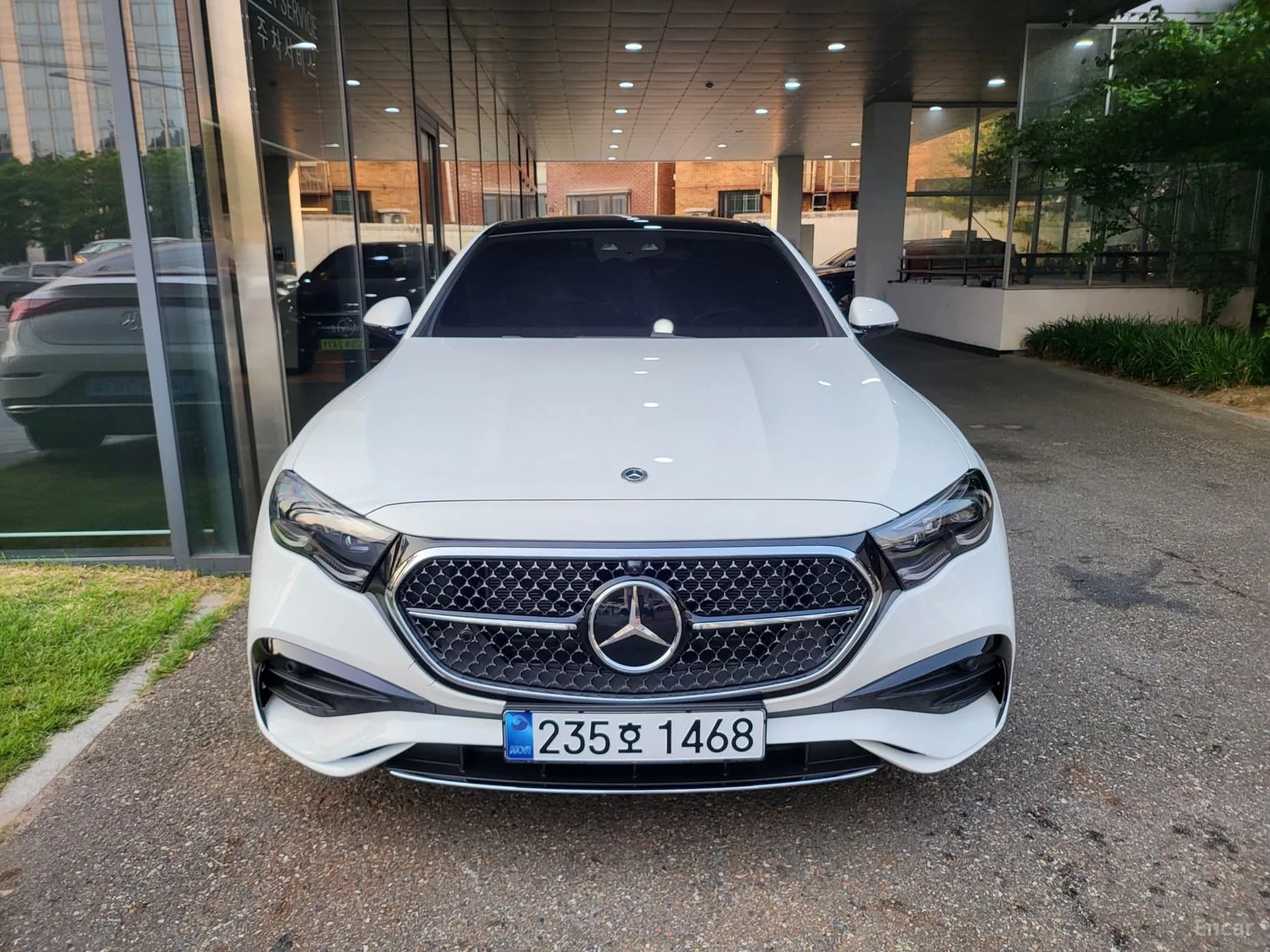 E-Class W214