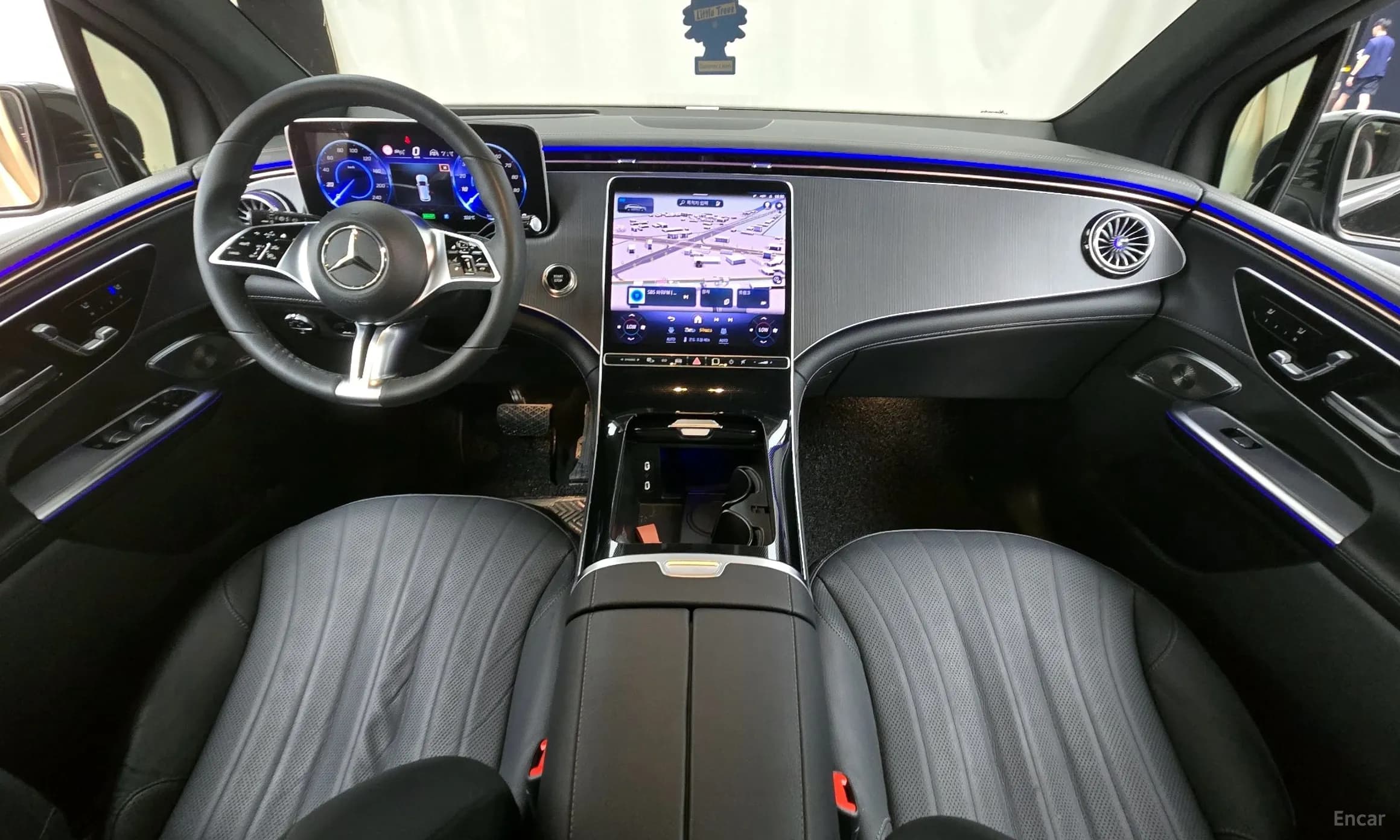 EQE SUV X294