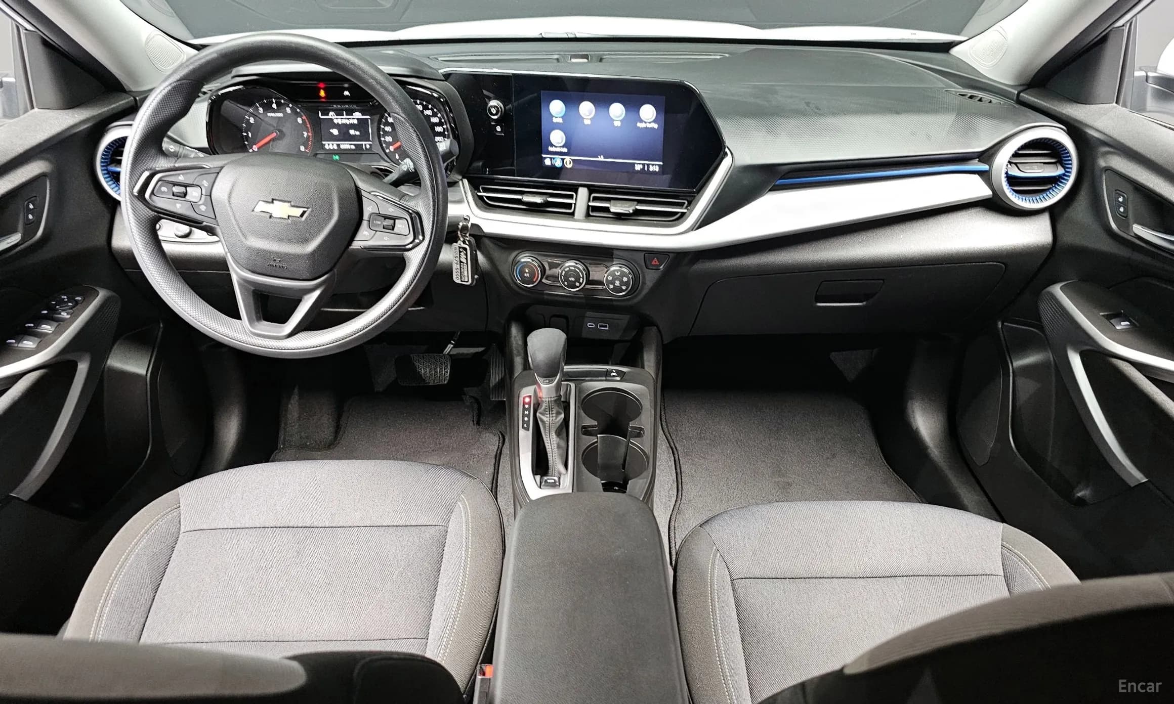 Trax Crossover