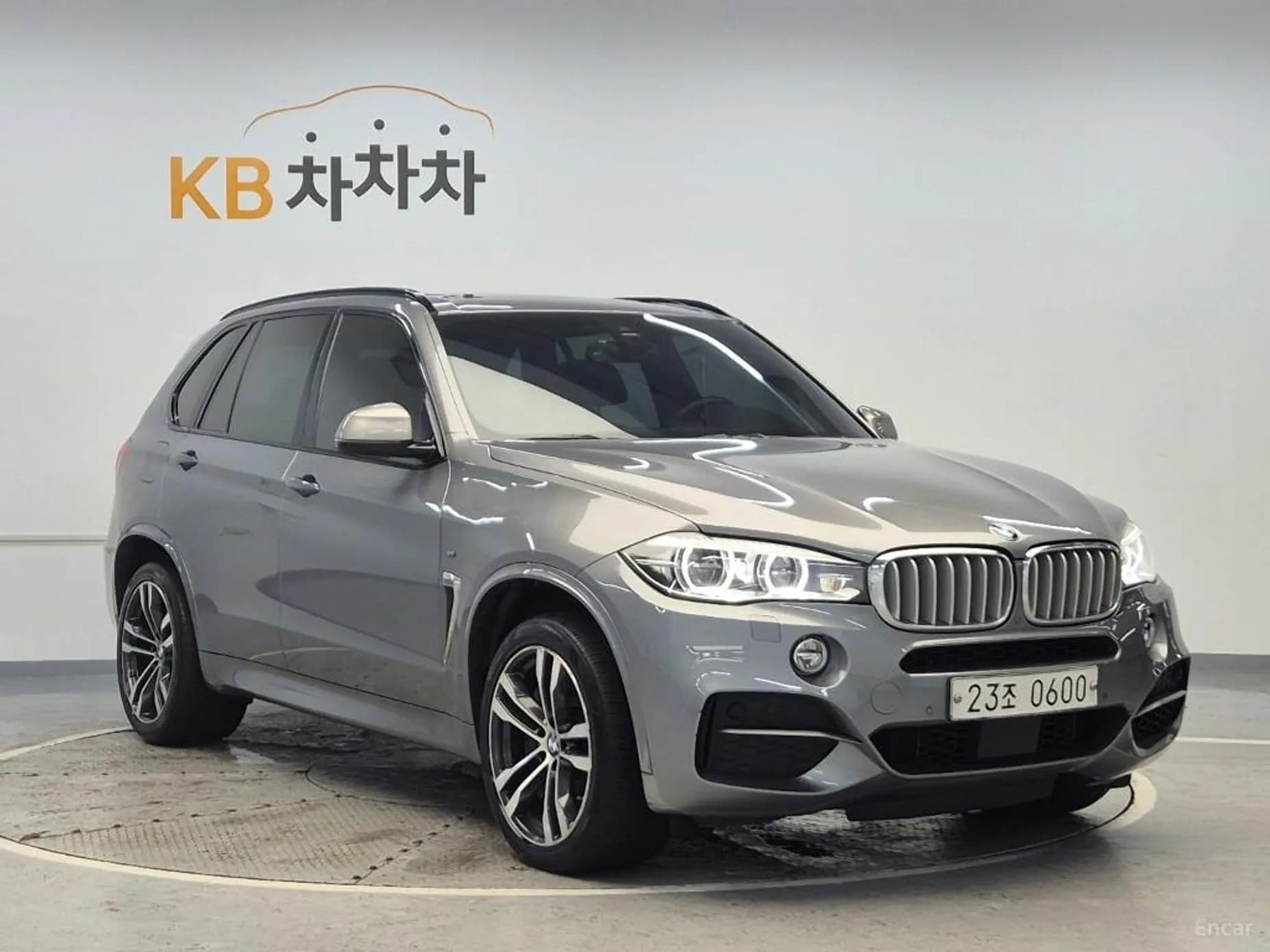 X5 (F15)