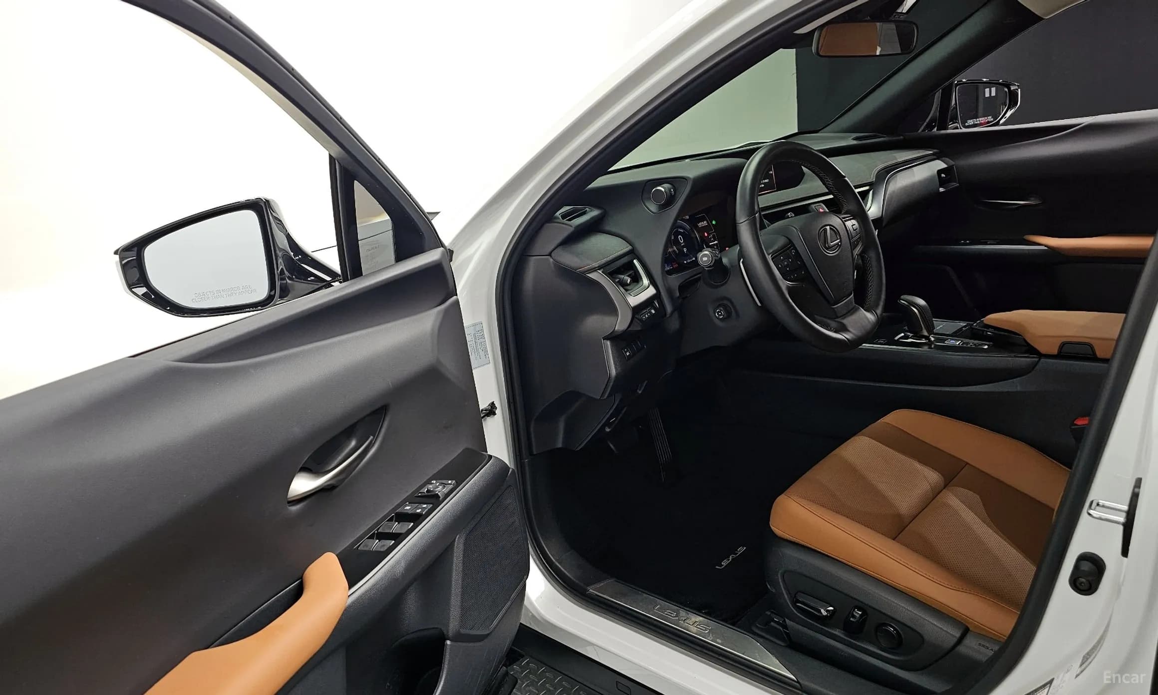 UX300e