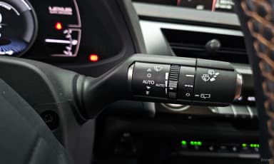UX300e