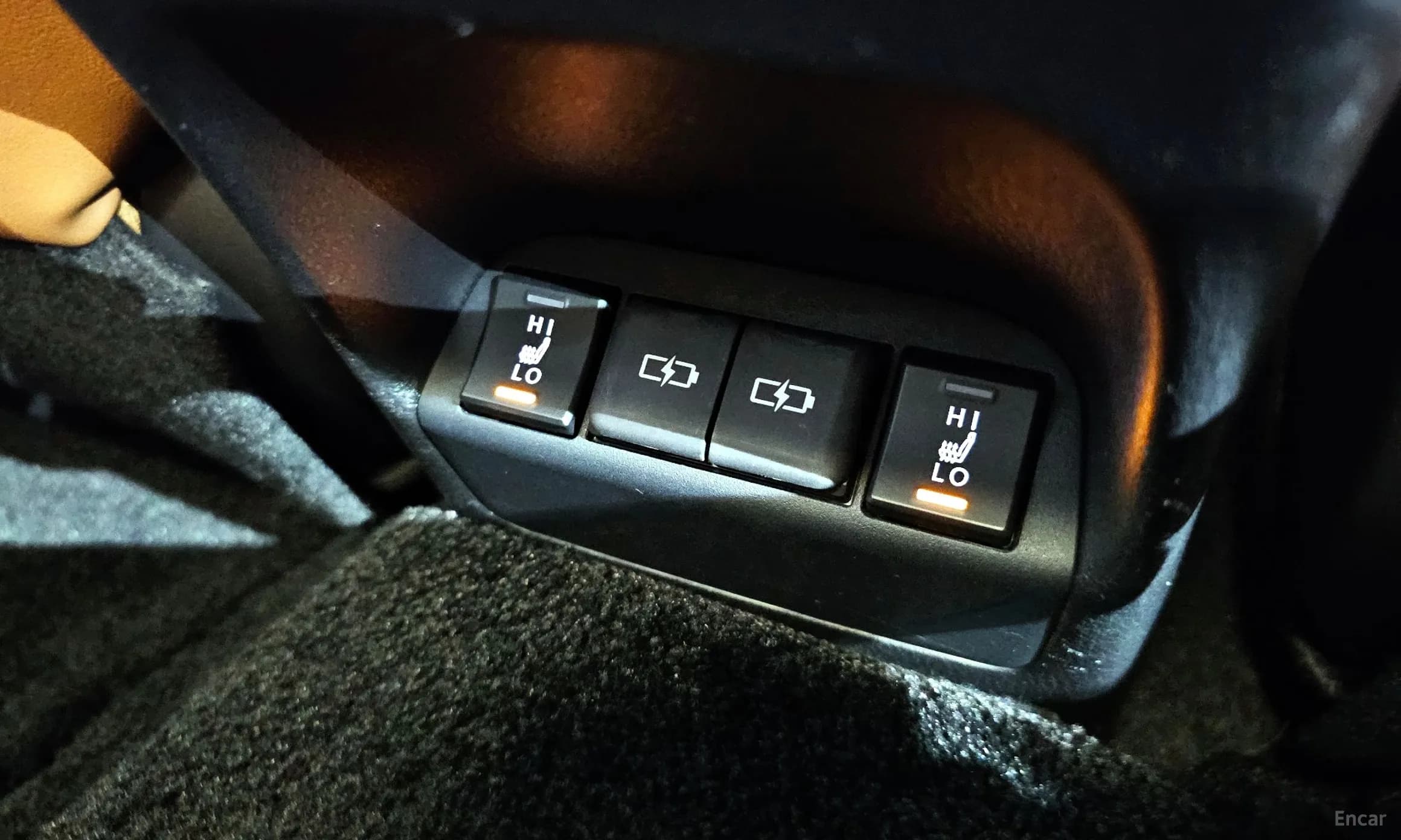 UX300e