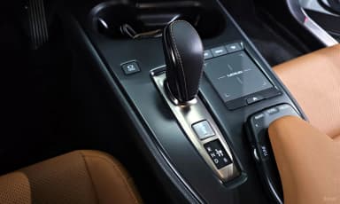 UX300e