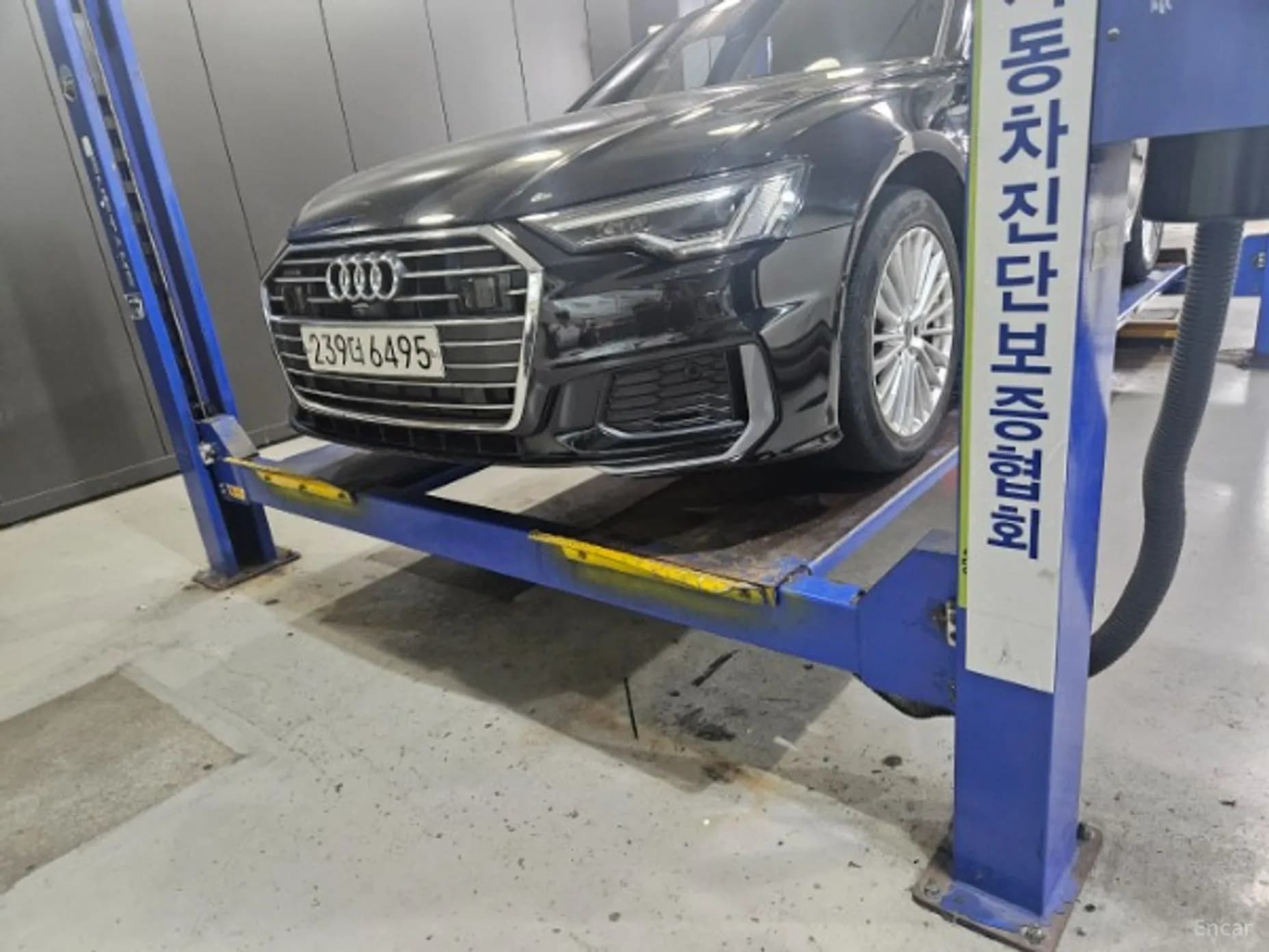 A6 (C8)
