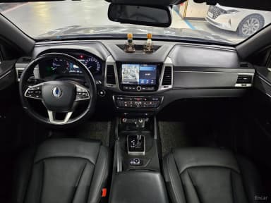Rexton Sports Khan