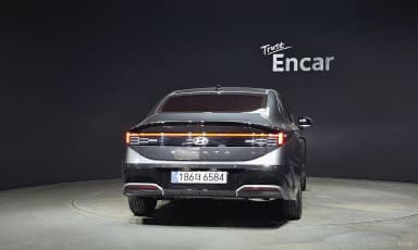 Sonata The Edge Hybrid (DN8)