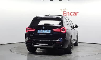 iX3