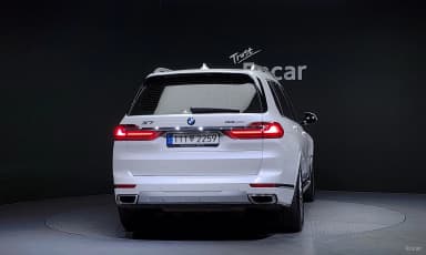 X7 (G07)