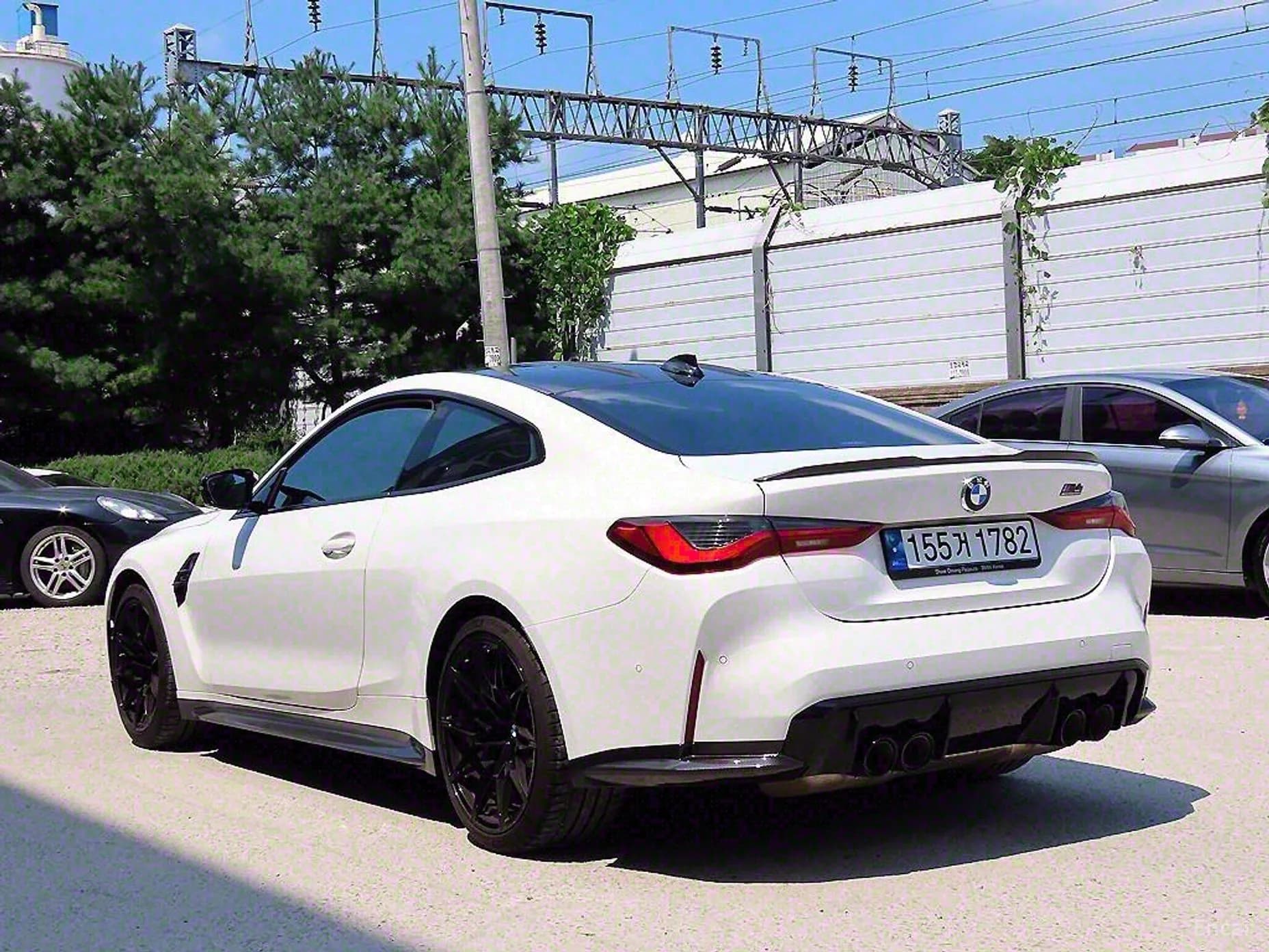 M4 (G82)