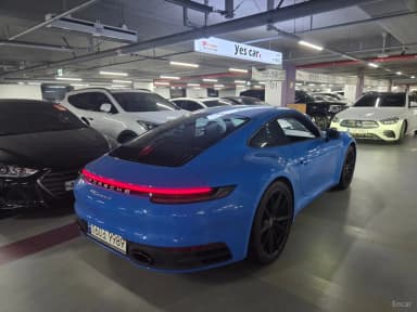 911 (992)