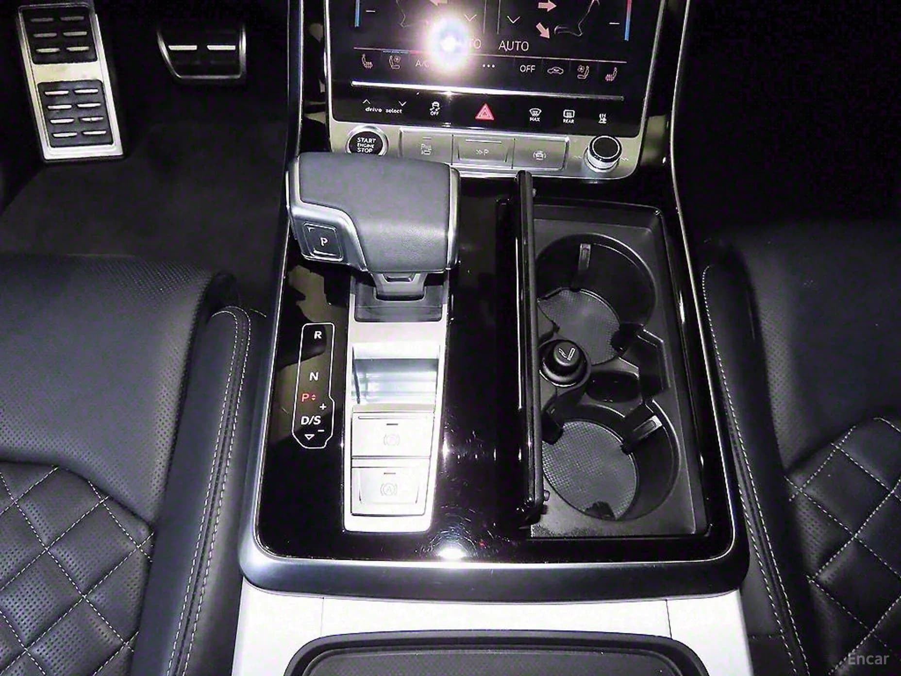 Q8 (4M)