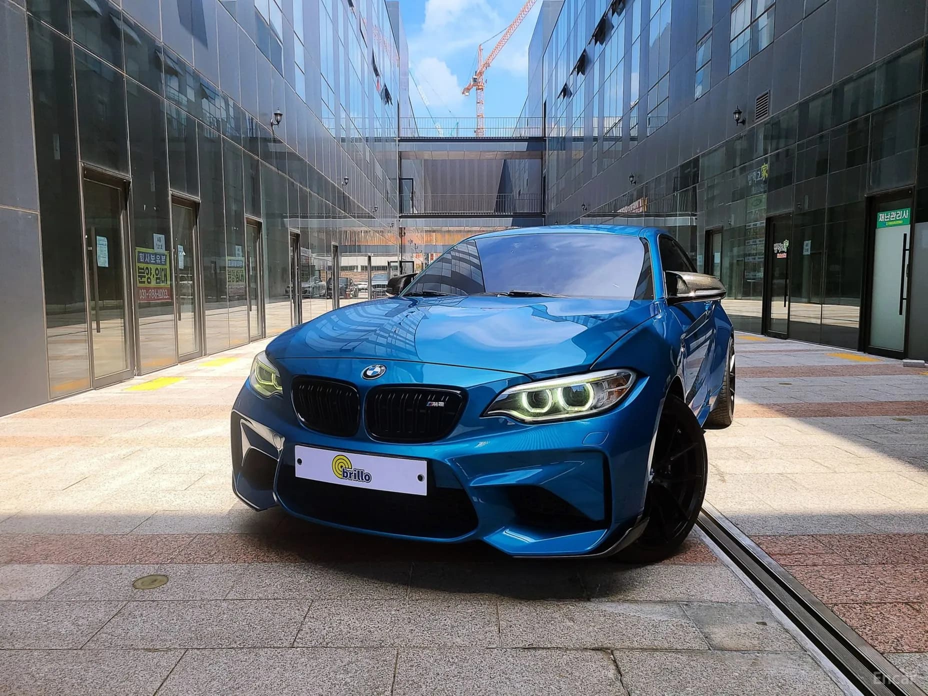 M2 (F87)