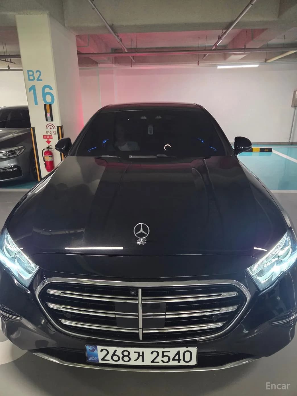 E-Class W214