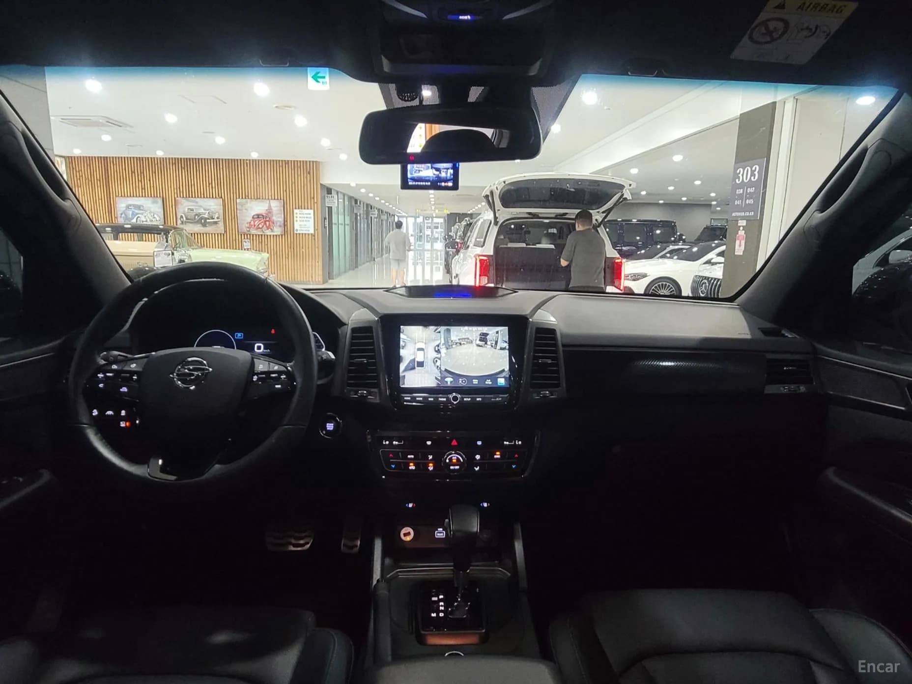 Rexton Sports Khan