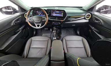 Trax Crossover