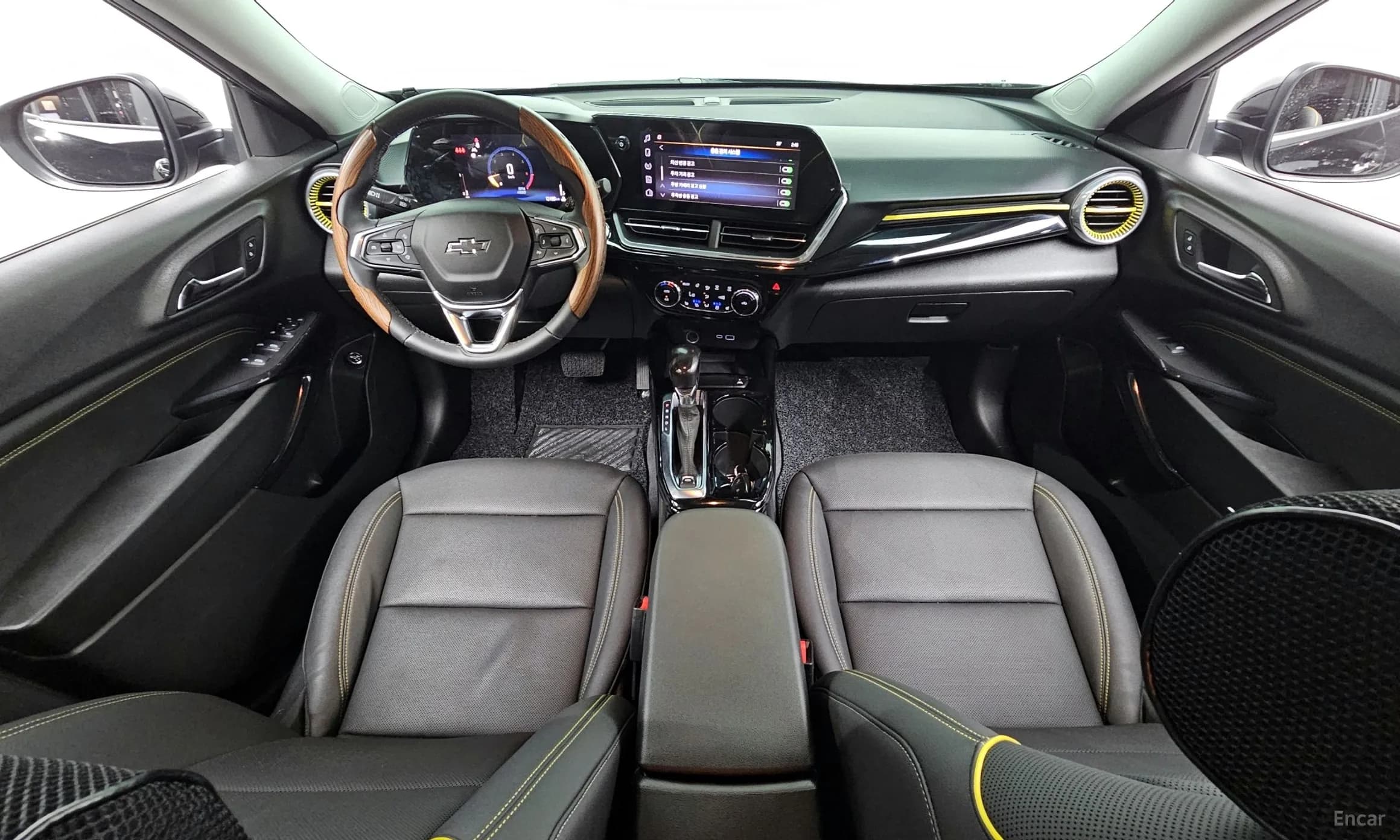 Trax Crossover