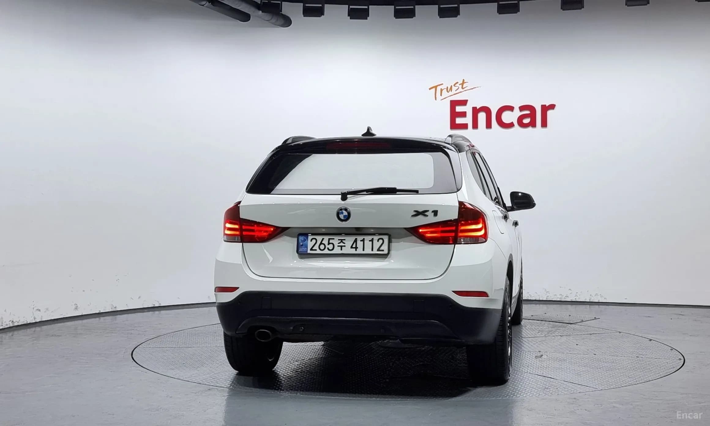 X1 (E84)