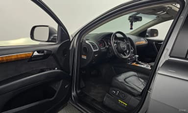Q7