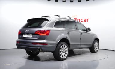 Q7