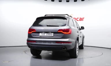 Q7