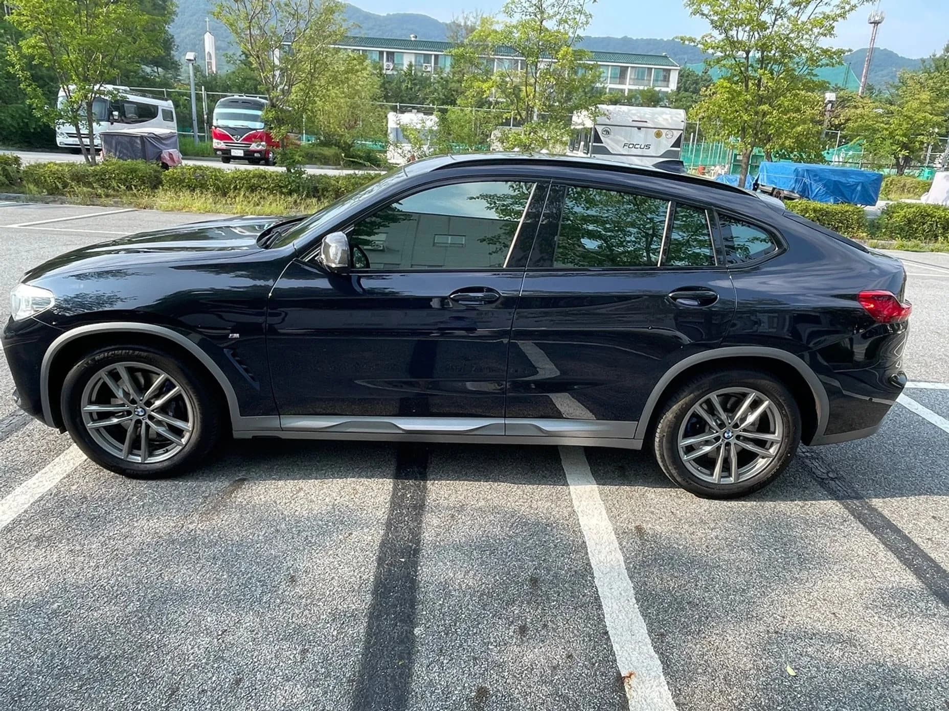 X4 (G02)