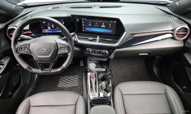 Trax Crossover