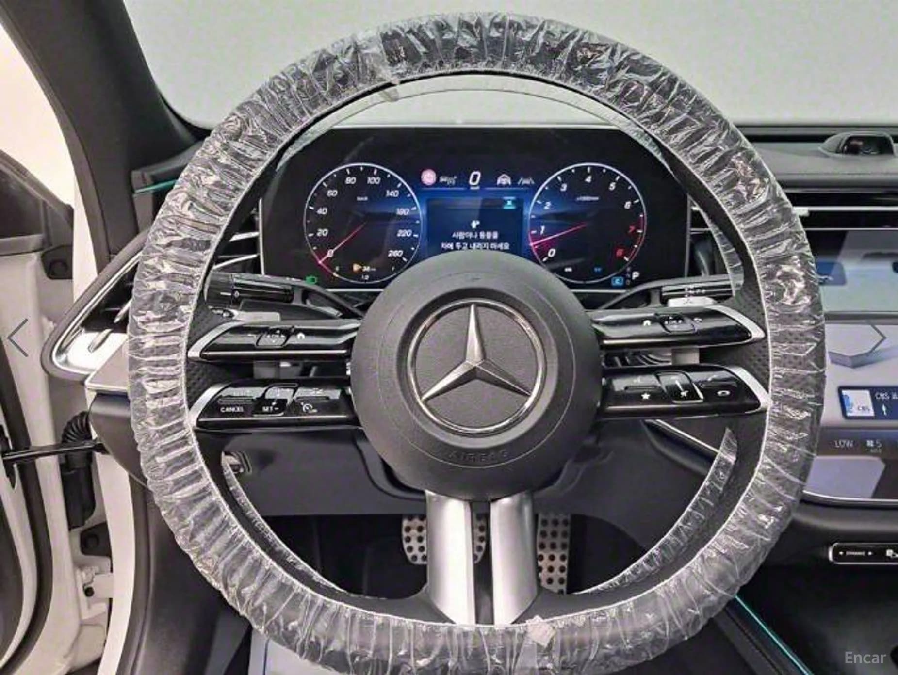 E-Class W214