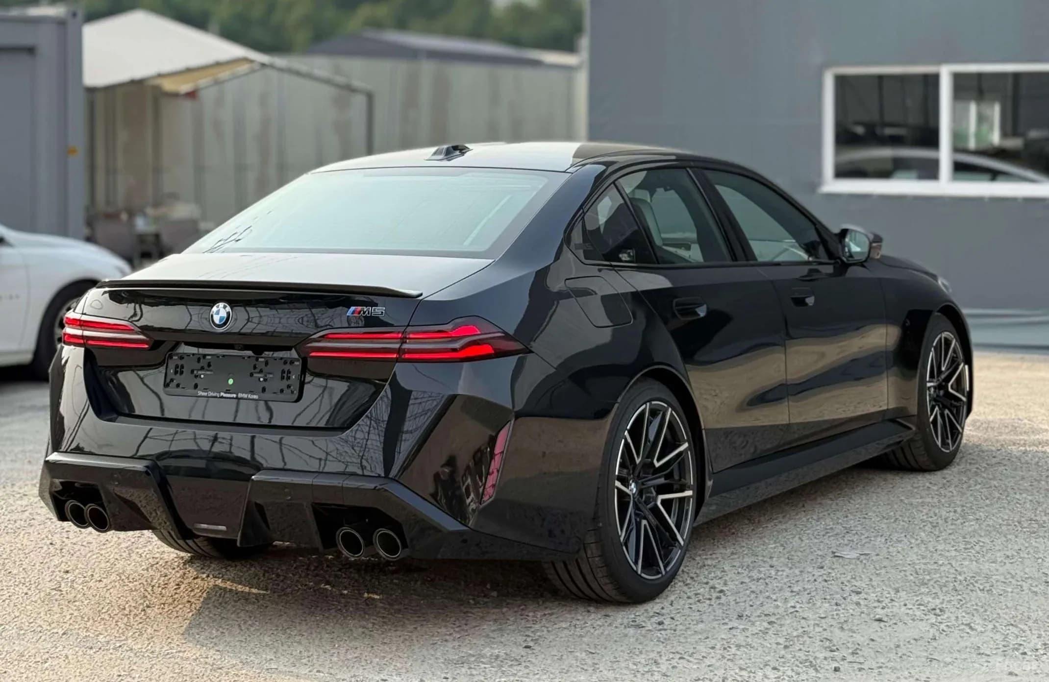 M5 (G90)
