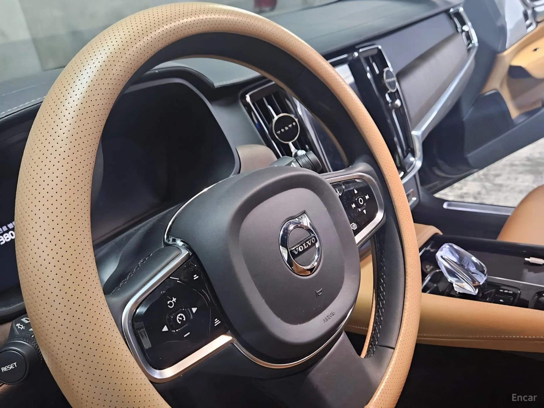 S90