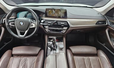 5 Series (G30)
