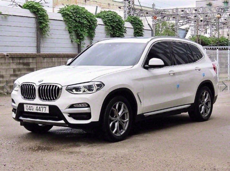 X3 (G01)