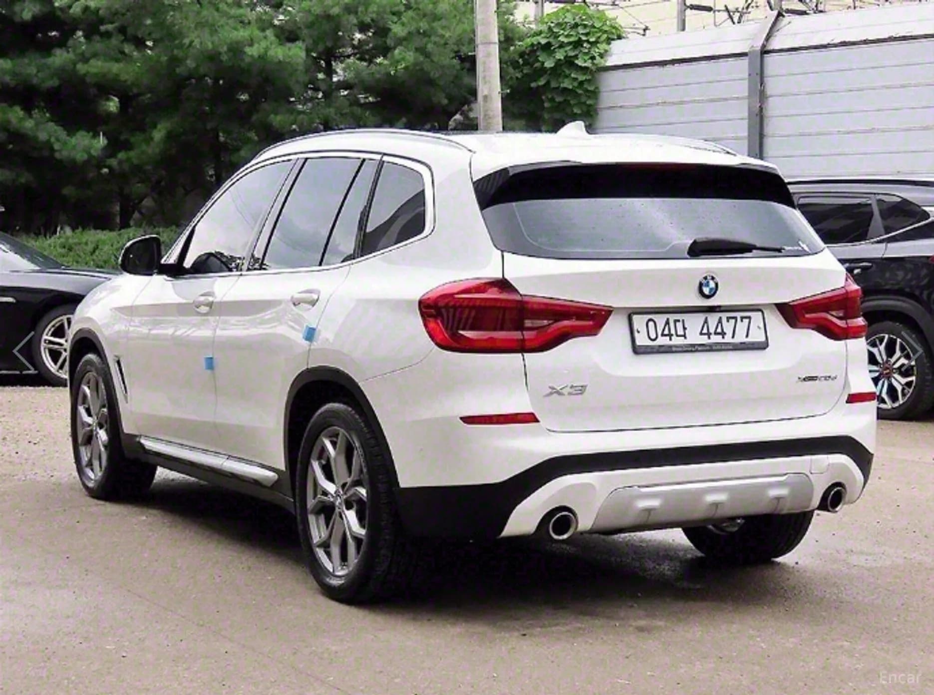 X3 (G01)