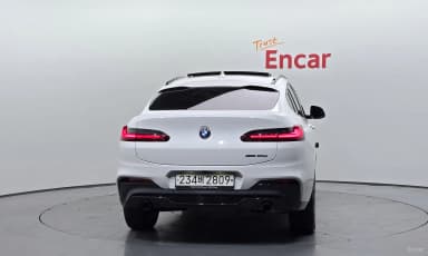 X4 (G02)
