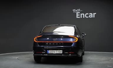 Sonata Hybrid (DN8)