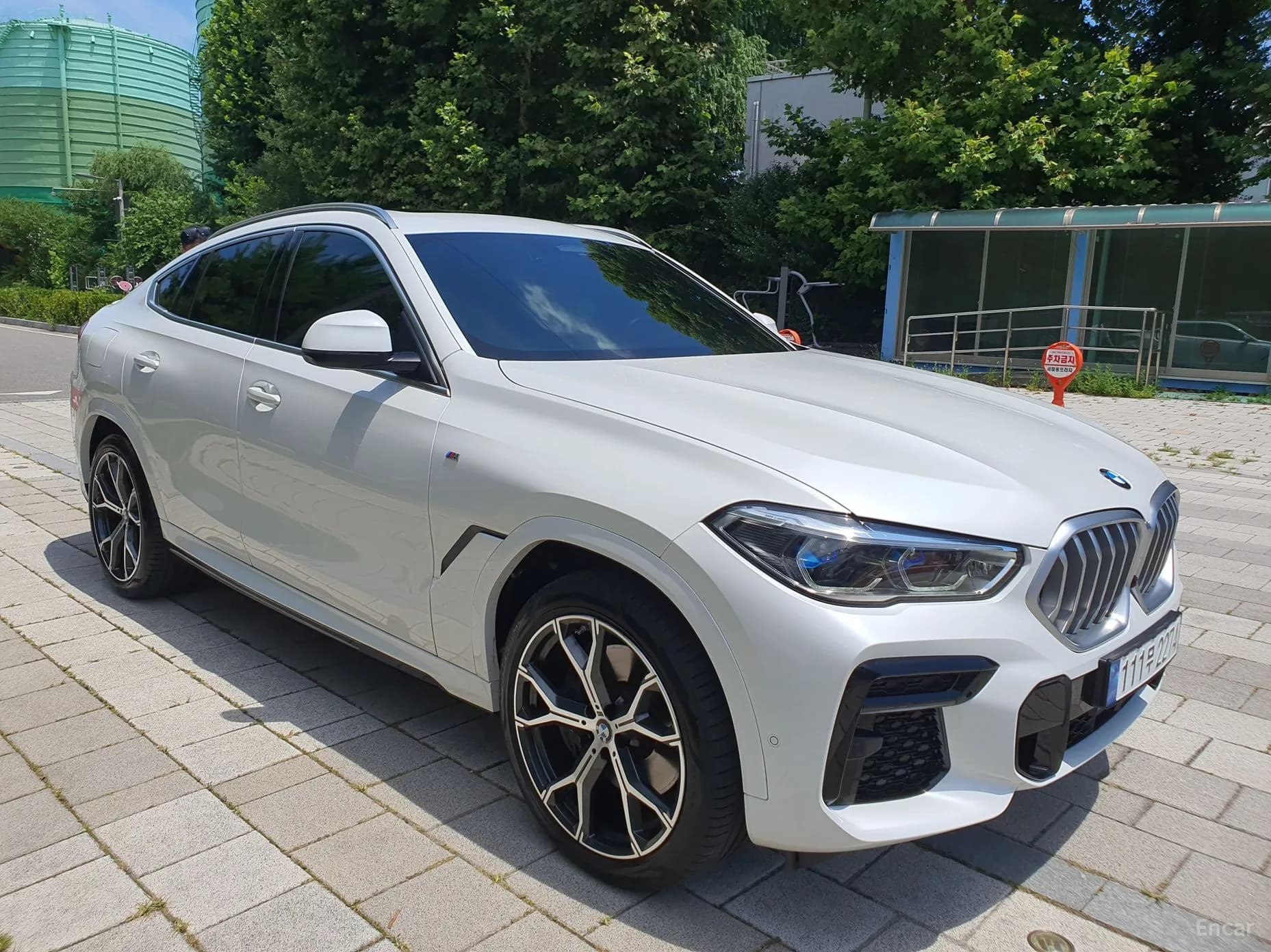 X6 (G06)
